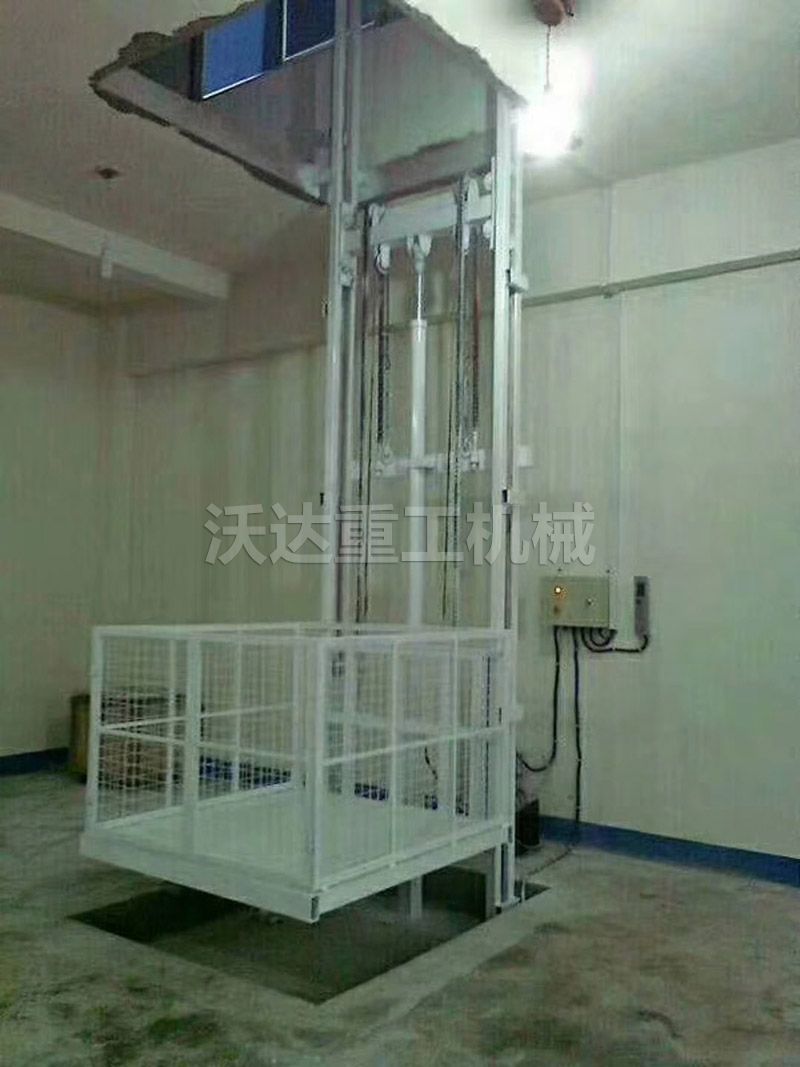 導(dǎo)軌式升降平臺